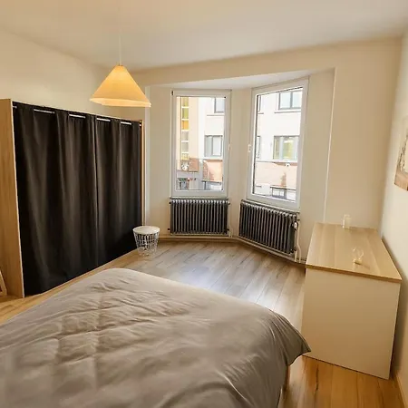 Maison Cosy Avec Terrasse Et Jardin - Aeroport Gare Ferienhaus Charleroi