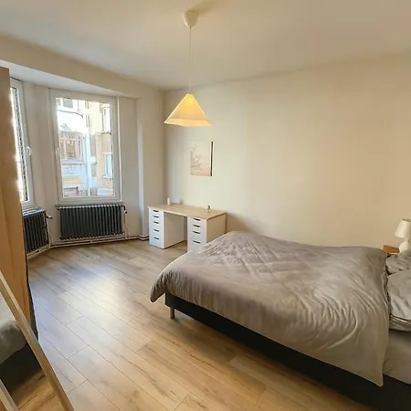 Maison Cosy Avec Terrasse Et Jardin - Aeroport Gare Charleroi