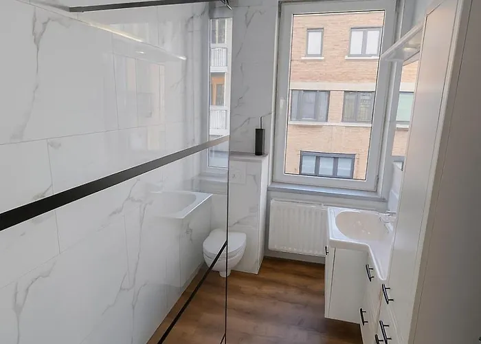 Vakantiehuis Maison Cosy Avec Terrasse Et Jardin - Aeroport Gare