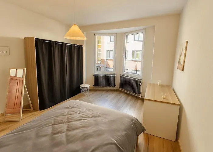 Maison Cosy Avec Terrasse Et Jardin - Aeroport Gare Vakantiehuis Charleroi